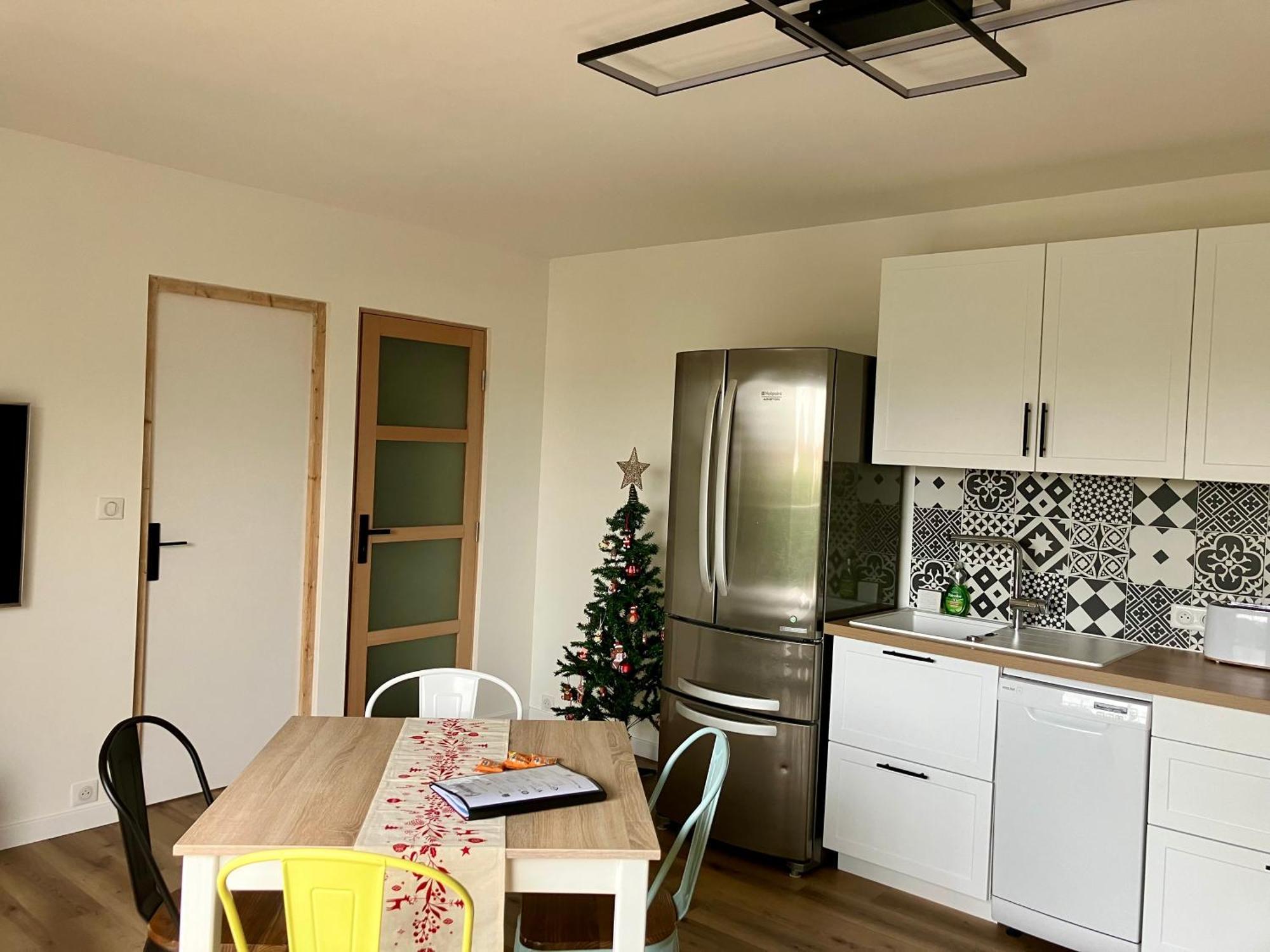 Apartment - St Brevin Les Pins - Hyper Centre - Fibre - Parking - Jusqu'a 6 Personnes